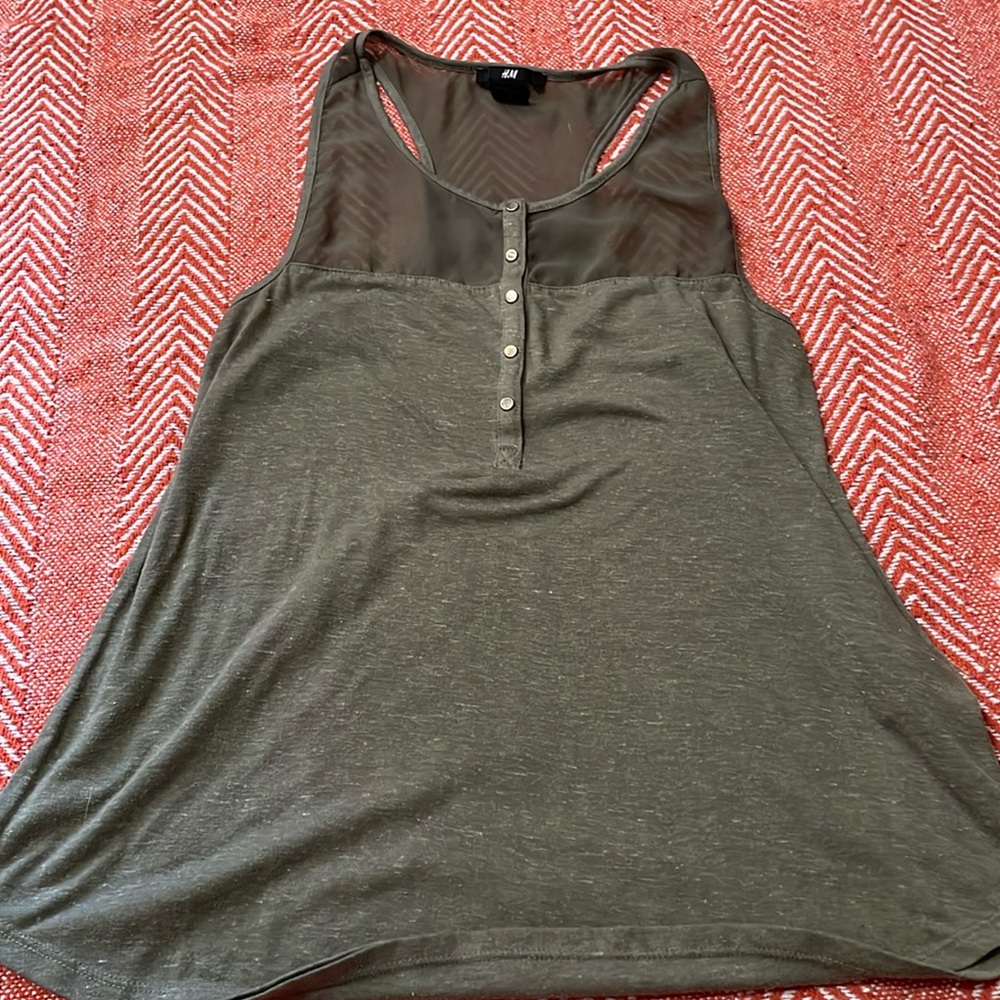 Tank top! 3 for 12 🤩